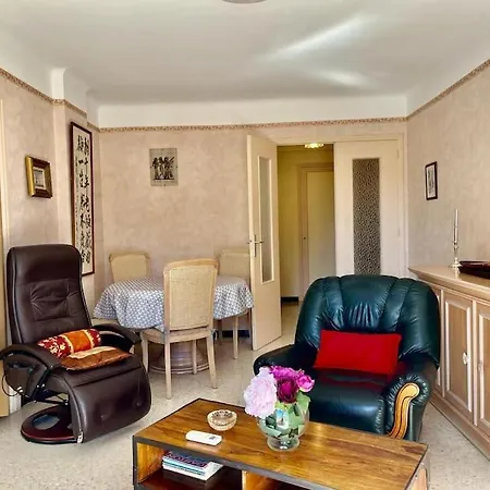 Donat Yourhosthelper Cagnes-sur-Mer